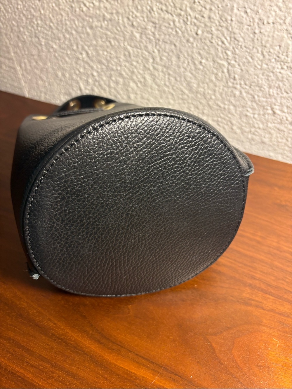 Italian-Made Mini Bucket Bag - Genuine Leather - Picture 5 of 13